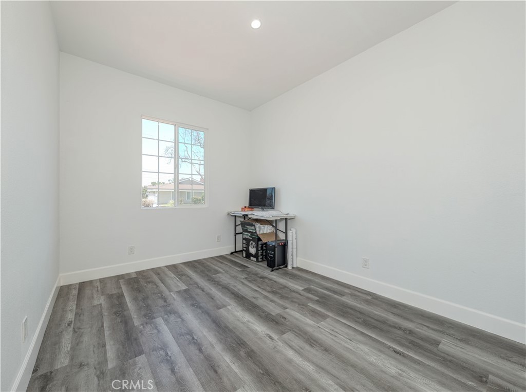 1224 E Live Oak Court
