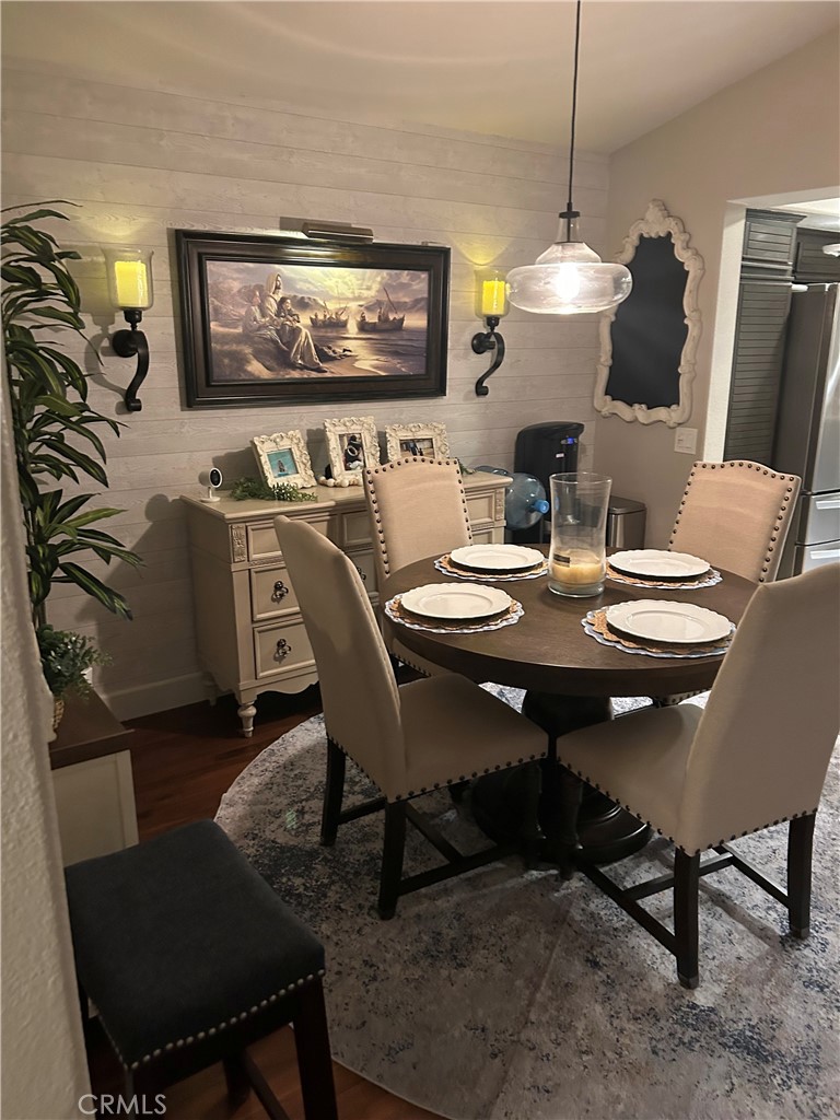 https://media.crmls.org/medias/6e8c81b9-e607-41be-8262-d8406f18e058.jpg?preset=X-Large