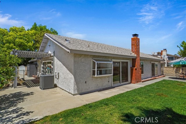 Detail Gallery Image 14 of 20 For 25656 Lochmoor Rd, Valencia,  CA 91355 - 3 Beds | 2 Baths