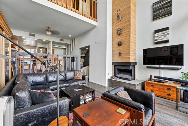 7322 Marina Pacifica N Drive, Long Beach CA: https://media.crmls.org/medias/6e8cd5e8-23fd-4575-a835-2bdd4ef95e3f.jpg