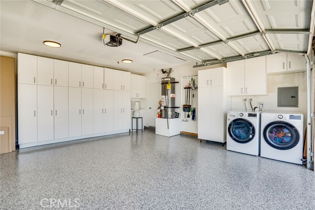 5272 Caliente Drive, Huntington Beach CA: https://media.crmls.org/medias/6e8d21c9-530c-44ec-9c68-2cc1314381d8.jpg