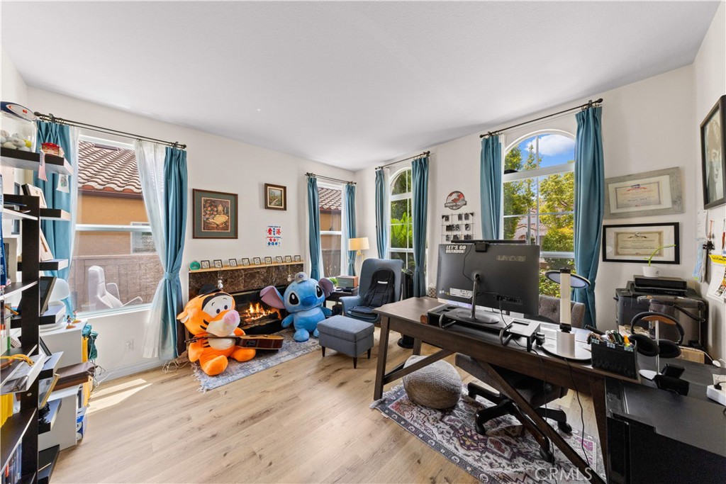 https://media.crmls.org/medias/6e8d3637-6424-45ad-a3b6-b54bbd3a82b1.jpg?preset=X-Large