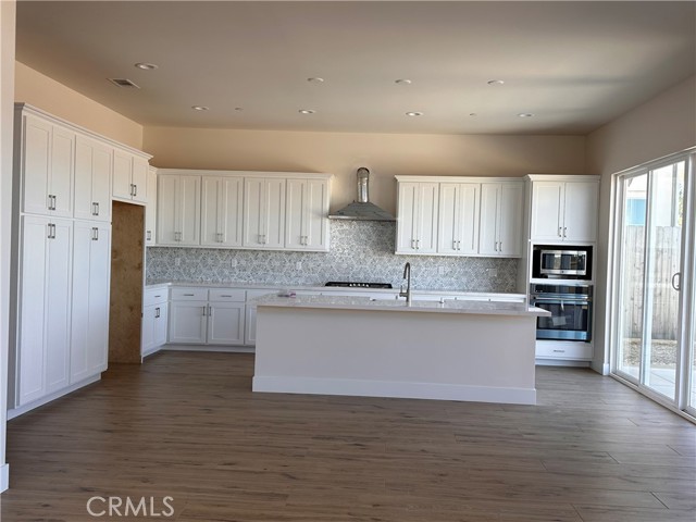 Image 4 of 13 For 5823 Morning Glory Drive