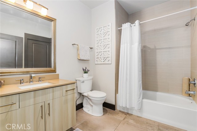 Detail Gallery Image 18 of 33 For 24507 Town Center Dr #7118,  Valencia,  CA 91355 - 2 Beds | 2 Baths