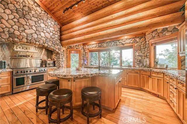 Detail Gallery Image 9 of 68 For 12755 Rusty Spur Ln, Clovis,  CA 93619 - 5 Beds | 4/1 Baths