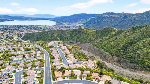 Detail Gallery Image 2 of 42 For 29415 High Ridge, Lake Elsinore,  CA 92530 - 4 Beds | 3 Baths