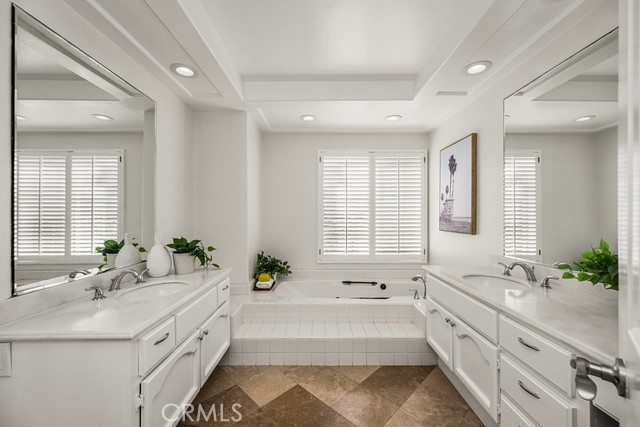 Detail Gallery Image 32 of 50 For 19275 Meadowood Circle, Huntington Beach,  CA 92648 - 2 Beds | 2/1 Baths