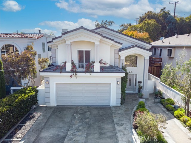 2613 Walnut Avenue, Manhattan Beach, California 90266, 4 Bedrooms Bedrooms, ,3 BathroomsBathrooms,Residential,Sold,Walnut,SB23080834