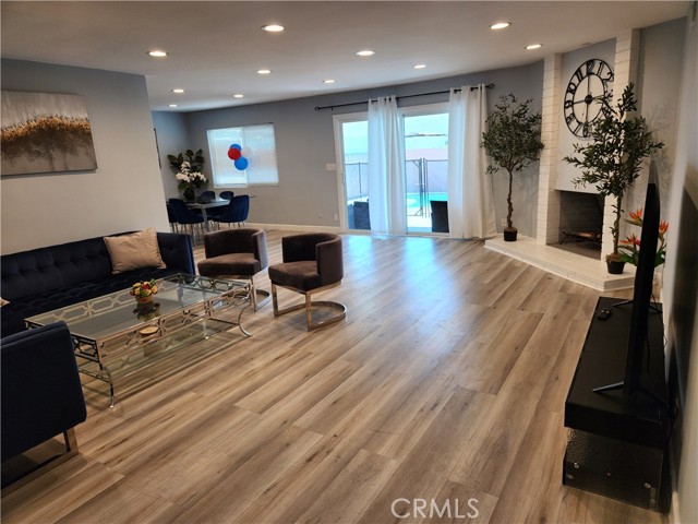 7847 Goodland Avenue, North Hollywood CA: https://media.crmls.org/medias/6e92a637-1bee-4969-a2d8-cd09c368a5e0.jpg