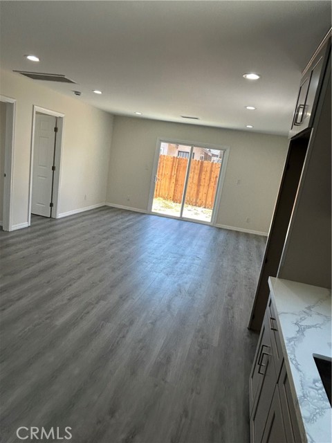 6914 Adamson Ave, Bell Gardens CA: https://media.crmls.org/medias/6e92a922-4789-465e-acbb-45d467f54c92.jpg