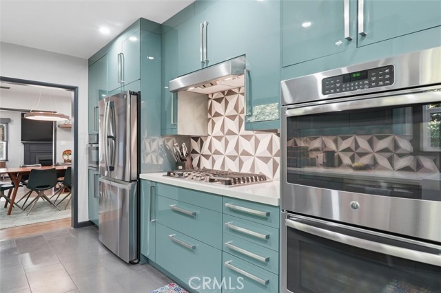 Detail Gallery Image 13 of 34 For 4415 Lime, Long Beach,  CA 90807 - 4 Beds | 3 Baths