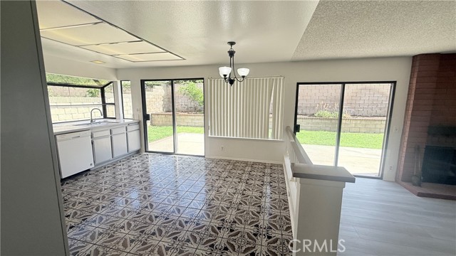 Detail Gallery Image 11 of 65 For 46 Christamon, Irvine,  CA 92620 - 4 Beds | 2/1 Baths