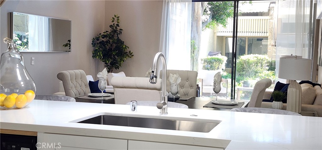 6e930f9c C50d 48d8 B317 5184078e341f