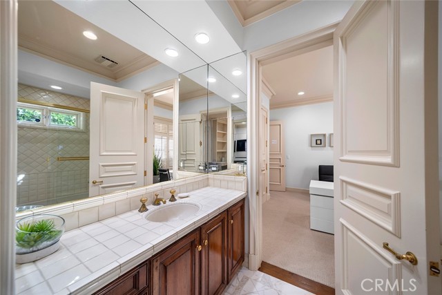 Detail Gallery Image 32 of 46 For 121 Emerald Bay, Laguna Beach,  CA 92651 - 5 Beds | 4/1 Baths