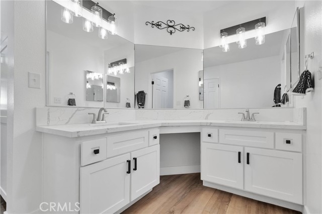 Detail Gallery Image 17 of 28 For 11722 Oak St, Apple Valley,  CA 92308 - 2 Beds | 2 Baths