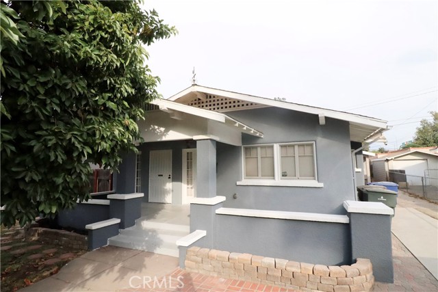 Detail Gallery Image 1 of 26 For 3152 Lime St, Riverside,  CA 92501 - 2 Beds | 2 Baths