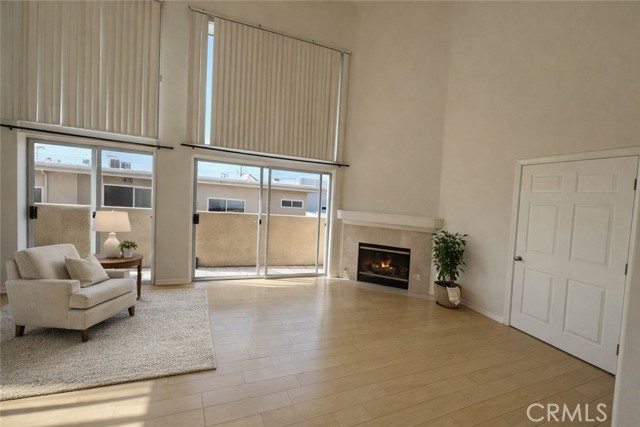 Detail Gallery Image 6 of 18 For 1811 Manning #302,  Los Angeles,  CA 90025 - 3 Beds | 4 Baths