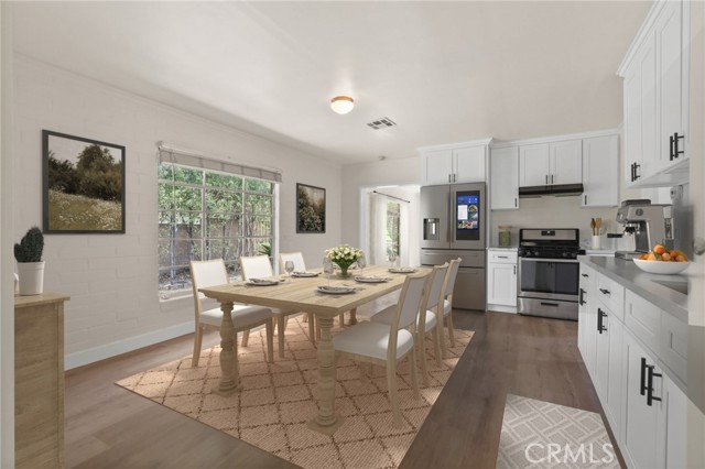 124 S Glengrove Avenue, San Dimas CA: https://media.crmls.org/medias/6e98b505-1fda-4b1f-a8bc-7e9c3051bf92.jpg