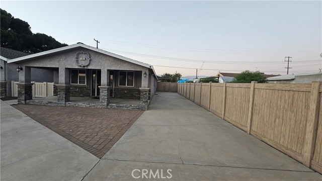 Detail Gallery Image 2 of 18 For 141 Pleasant View Ave, Colton,  CA 92324 - 2 Beds | 2 Baths