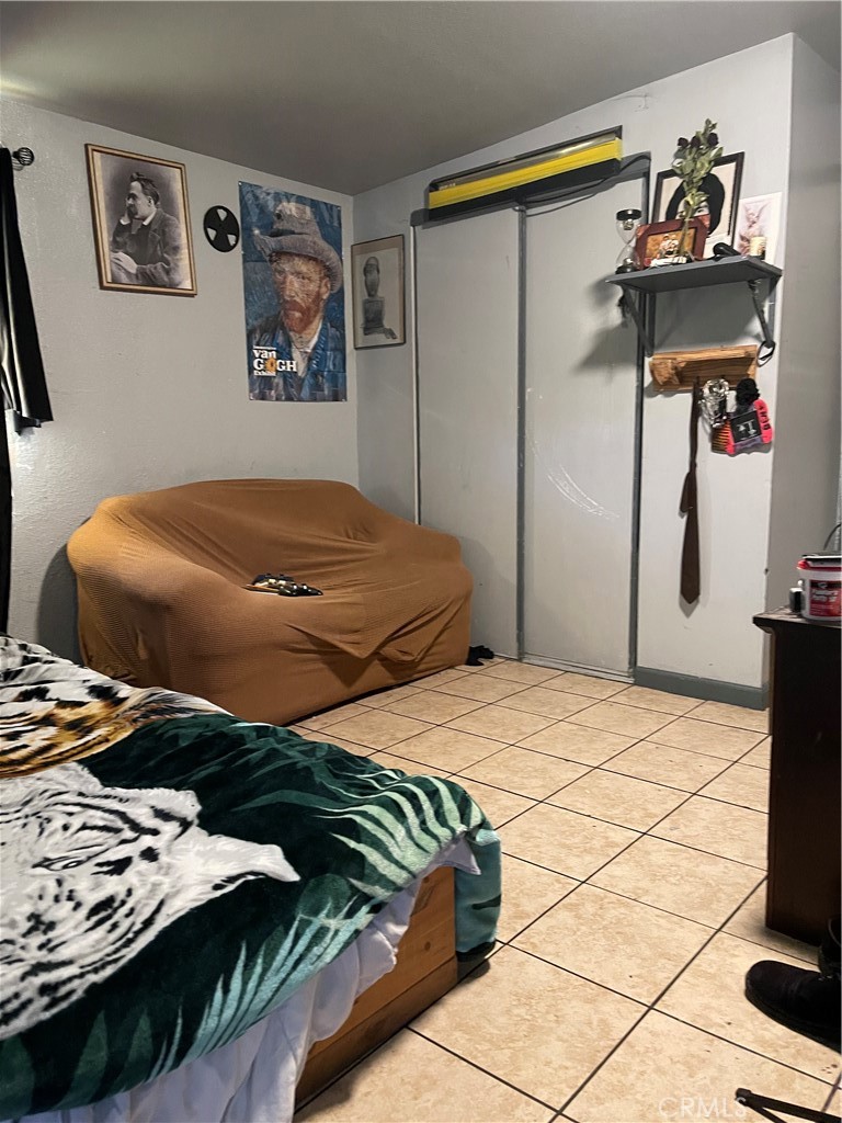 https://media.crmls.org/medias/6e999e0d-03c7-4b94-9b80-1dd2850a563f.jpg?preset=X-Large