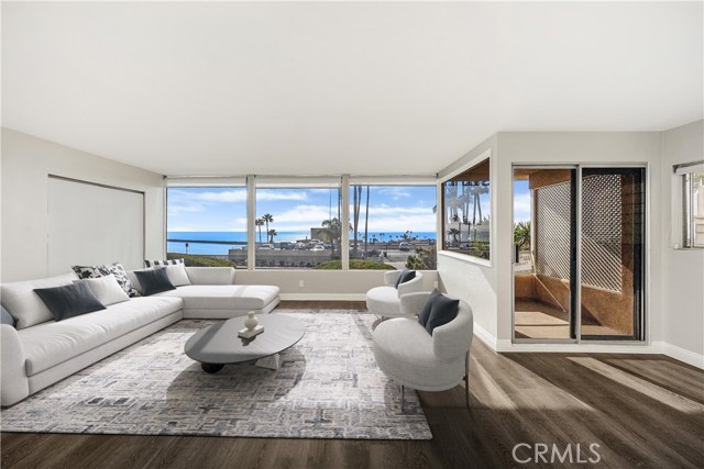 Detail Gallery Image 3 of 22 For 2512 Ocean Bld #B,  Corona Del Mar,  CA 92625 - 2 Beds | 2 Baths