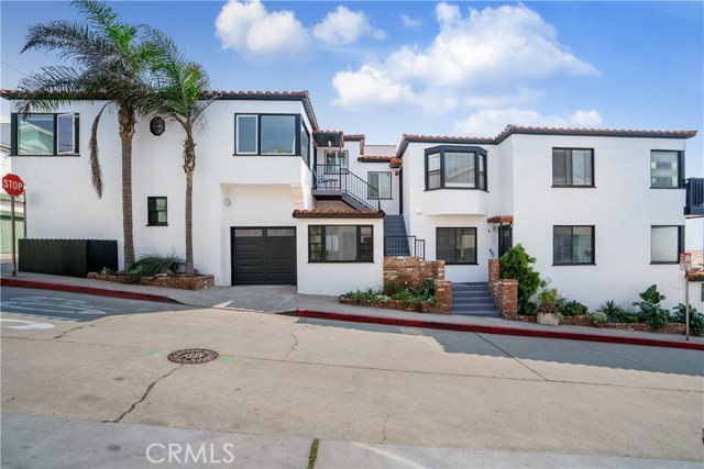 3820 The Strand Manhattan Beach, California Strand property with a marvelous opportunity awaiting an Owner-user or Investor! Steps to the beach, this well maintained, multi-residence property is situated on a prime North facing corner lot on The Strand in Manhattan Beach. The lot encompasses four separate units. Recently remodeled, all units have an Ocean view, its own washer/dryer, and parking space. The upper unit has an oversized deck, with an unobstructed panoramic Ocean view, extending from Palos Verdes to Malibu.
Ranked as one of the Nation’s best cities to live in, this ocean front property boasts a pristine beach with endless activities. A surfers paradise! A short walk to the magnificent downtown, with its splendid restaurants, shopping, and nightlife. All amenities are within a short drive. Family friendly, the City also boasts top-performing schools. Easy access to the freeways, and Airport. This property is a must see!
