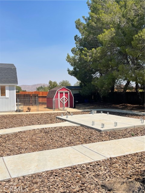 Detail Gallery Image 31 of 46 For 13405 Applewood Rd, Apple Valley,  CA 92308 - 3 Beds | 2 Baths