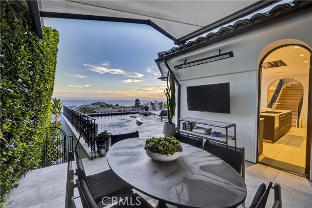 922 EMERALD BAY, Laguna Beach CA: https://media.crmls.org/medias/6e9c8f28-2fd5-4839-bb1d-cfc3f65290a3.jpg