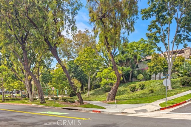 Detail Gallery Image 49 of 52 For 318 Jasmine Ave #B,  Corona Del Mar,  CA 92625 - 3 Beds | 3/1 Baths