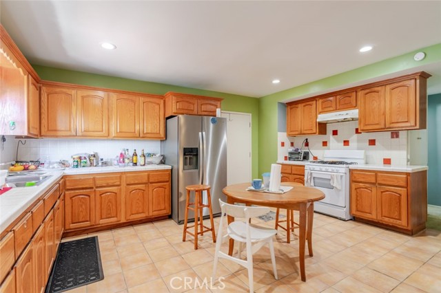 Detail Gallery Image 14 of 40 For 2945 Estara Ave, Los Angeles,  CA 90065 - 4 Beds | 2 Baths