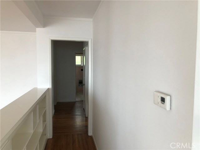 Detail Gallery Image 9 of 12 For 202 via Mesa Grande, Redondo Beach,  CA 90277 - 3 Beds | 2 Baths