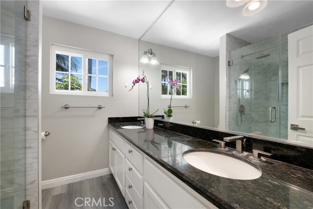 7 Hancock, Irvine CA: https://media.crmls.org/medias/6e9e3aba-a328-494a-a01b-865c2fa496bf.jpg