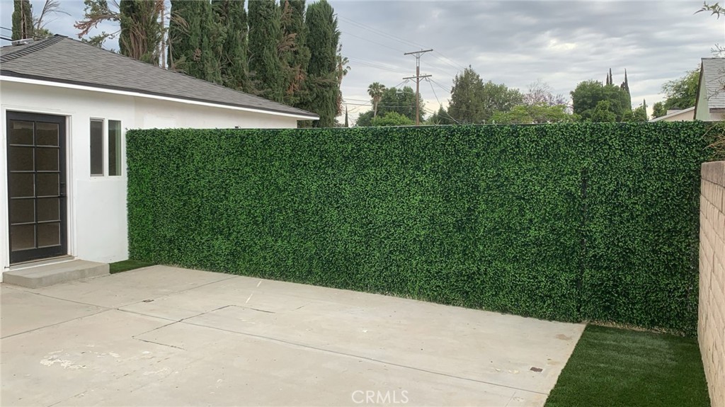 https://media.crmls.org/medias/6e9e68dd-b465-468c-9e02-f02d285e1a0d.jpg?preset=X-Large