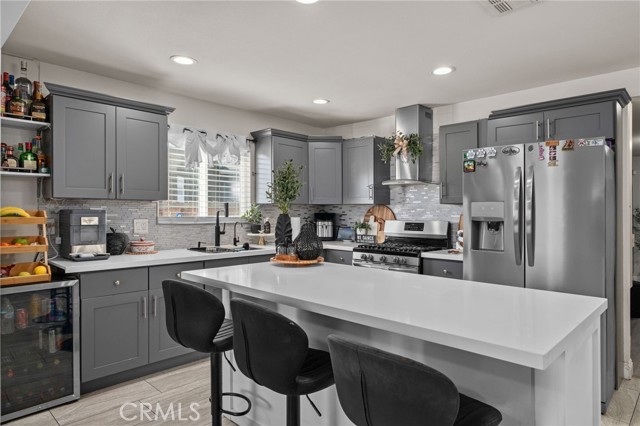 Detail Gallery Image 9 of 26 For 945 E I, Ontario,  CA 91764 - 4 Beds | 2 Baths