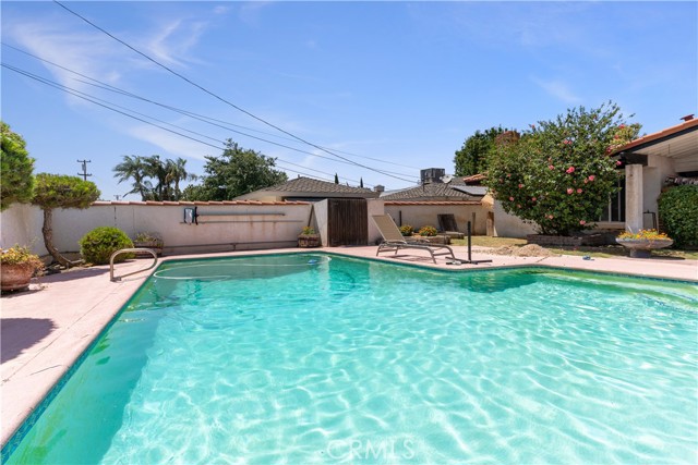 3419 Crest Drive, Bakersfield CA: https://media.crmls.org/medias/6ea069a5-0d0c-405c-a5fd-e069252b42cd.jpg