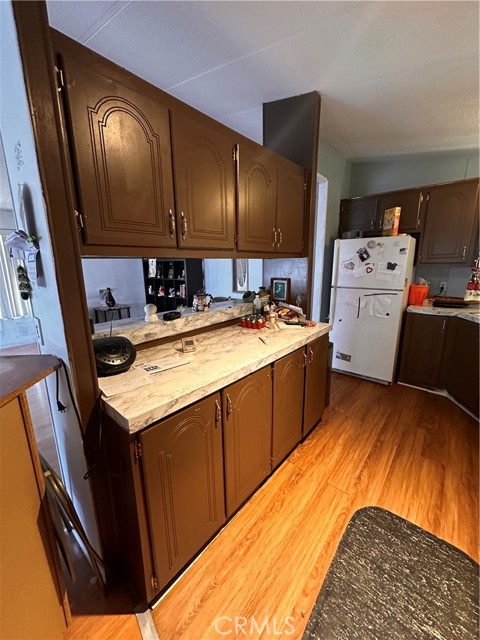530 W Devonshire Avenue, Hemet CA: https://media.crmls.org/medias/6ea0b18f-9fb7-4e7b-86e1-8db5f969c27c.jpg