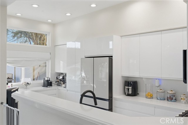 Image 4 of 30 For 7697 Hazard Center