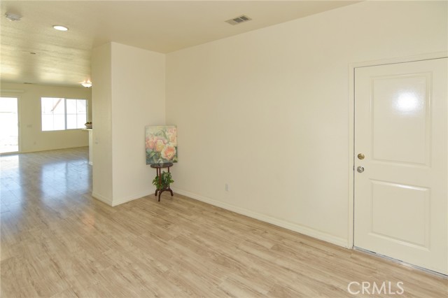 Detail Gallery Image 7 of 52 For 2064 Radiant Cir, San Jacinto,  CA 92582 - 5 Beds | 2/1 Baths