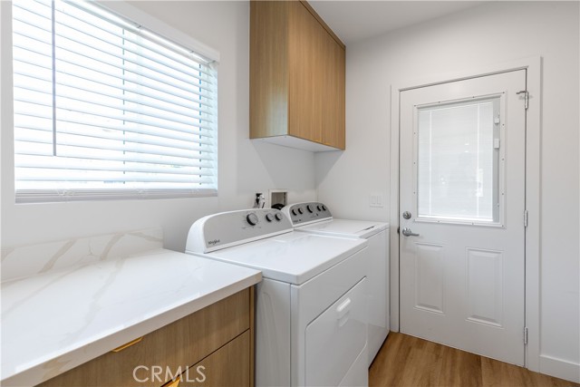 8021 West Boulevard, Inglewood CA: https://media.crmls.org/medias/6ea199d9-486c-4495-8324-d8420a61275c.jpg