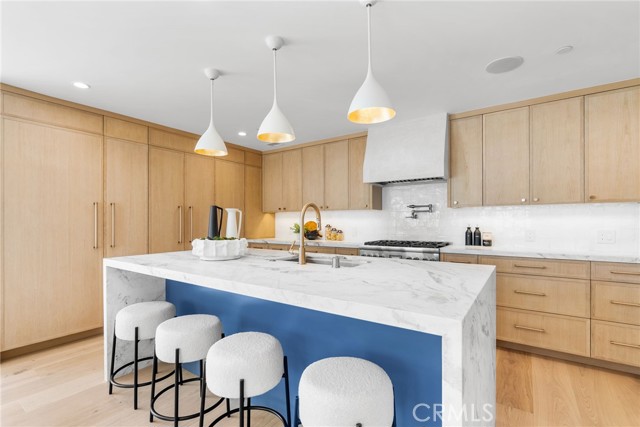 Detail Gallery Image 19 of 39 For 516 Acacia Ave #1/2,  Corona Del Mar,  CA 92625 - 3 Beds | 3/1 Baths