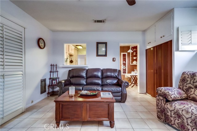 Detail Gallery Image 6 of 18 For 10441 W Zamora, Los Angeles,  CA 90002 - 3 Beds | 1 Baths