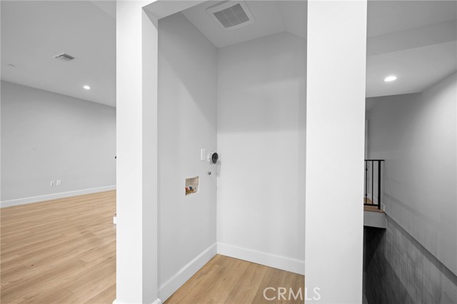 Detail Gallery Image 14 of 36 For 357 Harvey Dr #103,  Glendale,  CA 91206 - 3 Beds | 2/1 Baths