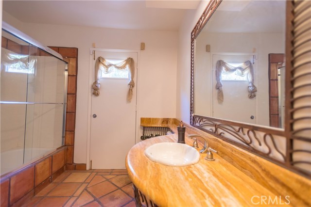 Detail Gallery Image 26 of 35 For 5974 Maury Ave, Woodland Hills,  CA 91367 - 3 Beds | 2 Baths