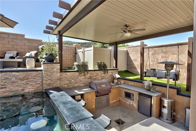 Detail Gallery Image 12 of 73 For 45668 Nora Cir, Temecula,  CA 92592 - 5 Beds | 4/1 Baths