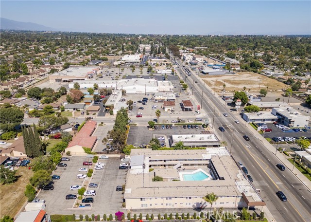 475 E Foothill Boulevard, Pomona CA: https://media.crmls.org/medias/6ea7b230-0632-4959-b2dd-074af4862f4d.jpg