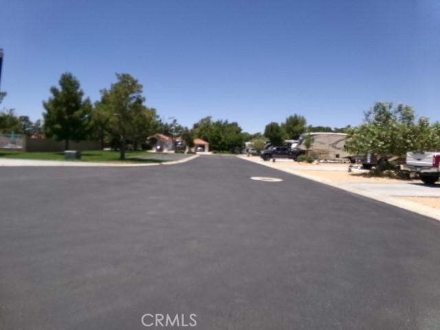 Detail Gallery Image 6 of 9 For 19348 Birdie Way, Apple Valley,  CA 92308 - – Beds | – Baths