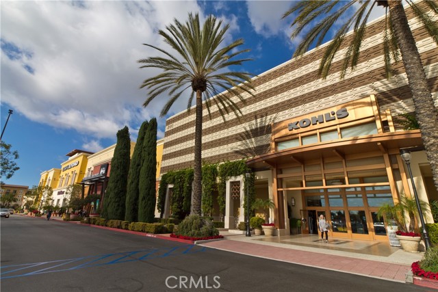 9882 Hot Springs Drive, Huntington Beach CA: https://media.crmls.org/medias/6eaa1d53-cd68-436e-8157-72260998ef38.jpg