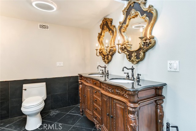 Detail Gallery Image 15 of 53 For 125 Anita Ct, Redlands,  CA 92373 - 4 Beds | 2/1 Baths