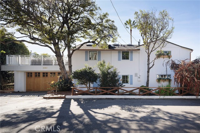 31927 Hayes Place, Laguna Beach CA: https://media.crmls.org/medias/6eaaa776-c64b-4fcd-b366-b9e322685295.jpg