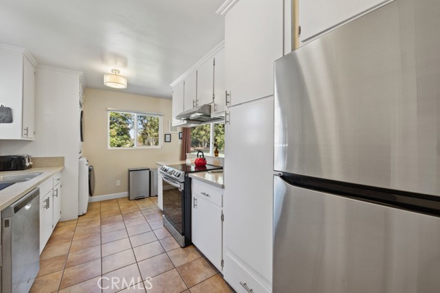 213 East 45th Street, Long Beach CA: https://media.crmls.org/medias/6eaac237-b02a-400f-a5bc-8c0e2919547d.jpg